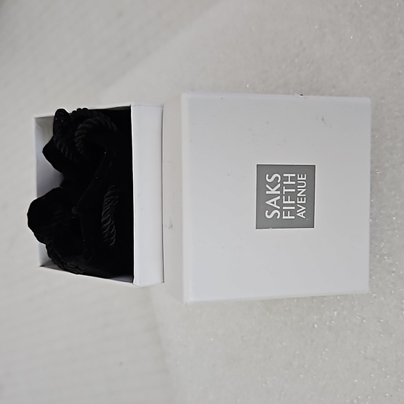 NWT Saks Fifth Avenue 14k Gold Twist Earrings - Picture 6 of 6